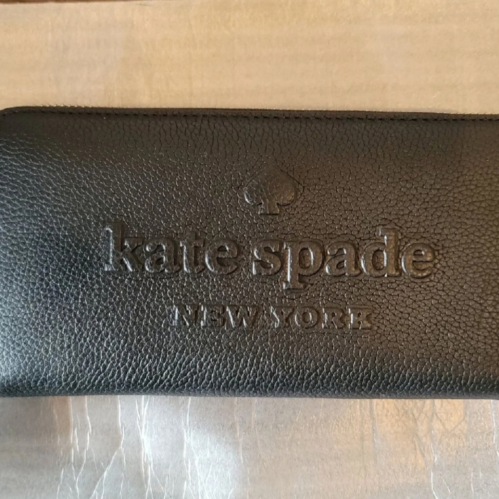 Kate Spade Larchmont Avenue Continental Wallet